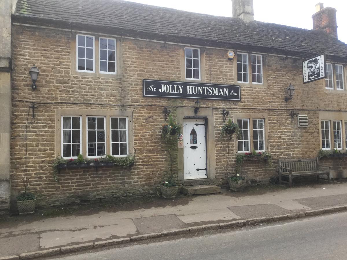 The Jolly Huntsman Hotel Chippenham  Exterior foto